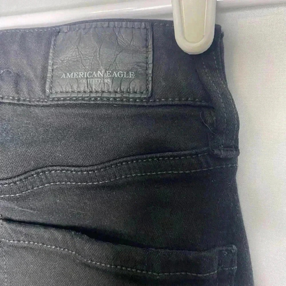 American Eagle Black Distressed Super Stretch High Rise Jegging Jeans - Picture 8 of 9